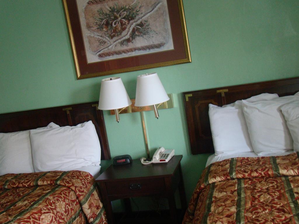 Budget Inn Mount Airy Quarto foto
